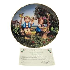 Vintage M.J. Hummel APPLE TREE BOY & GIRL Little Companions Danbury Mint Plate